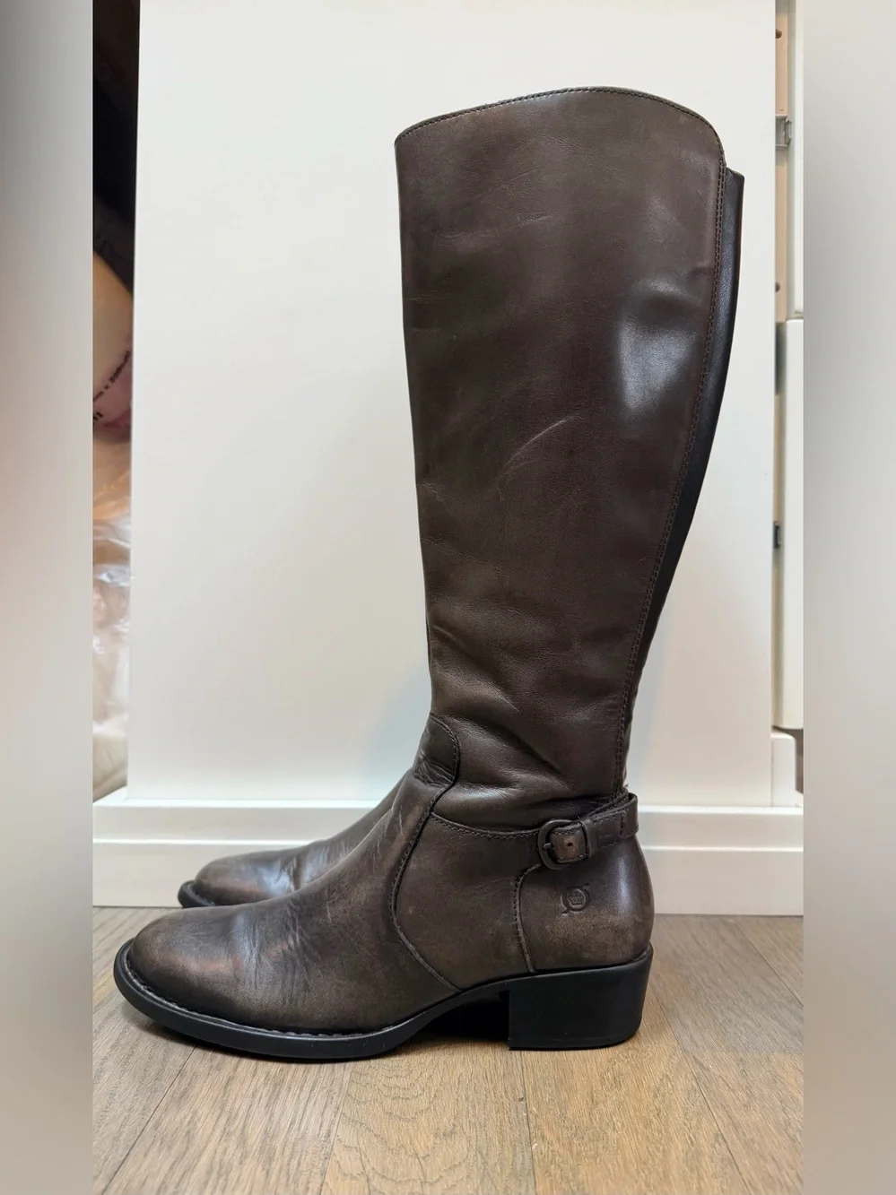 Born Helen Knee High Leather Riding Boots Distressed Womens 8 Tall Comfort